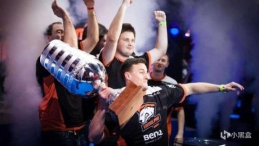 杯的赛场上 杯的赛场上