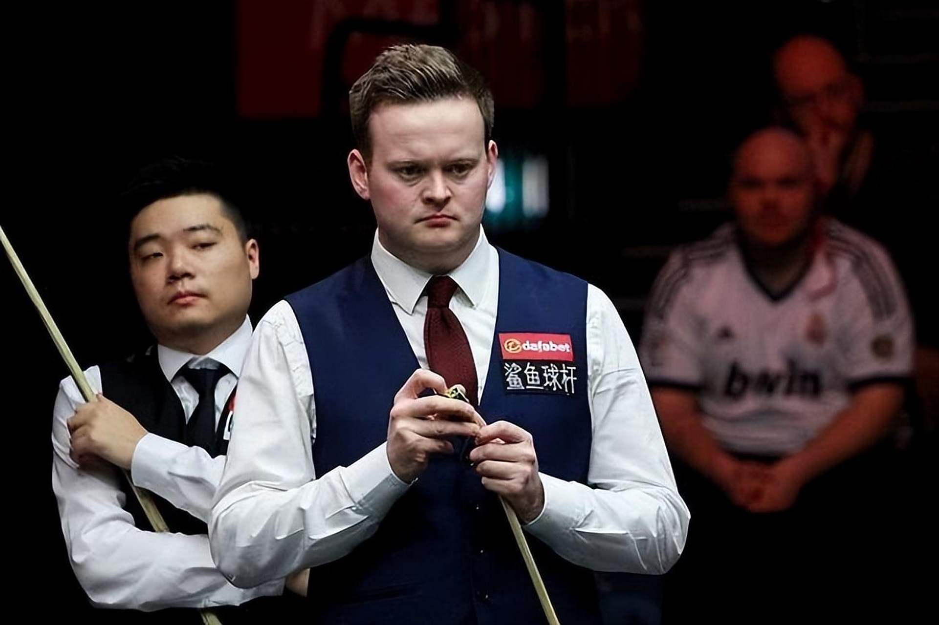 也为年轻一 也为年轻一