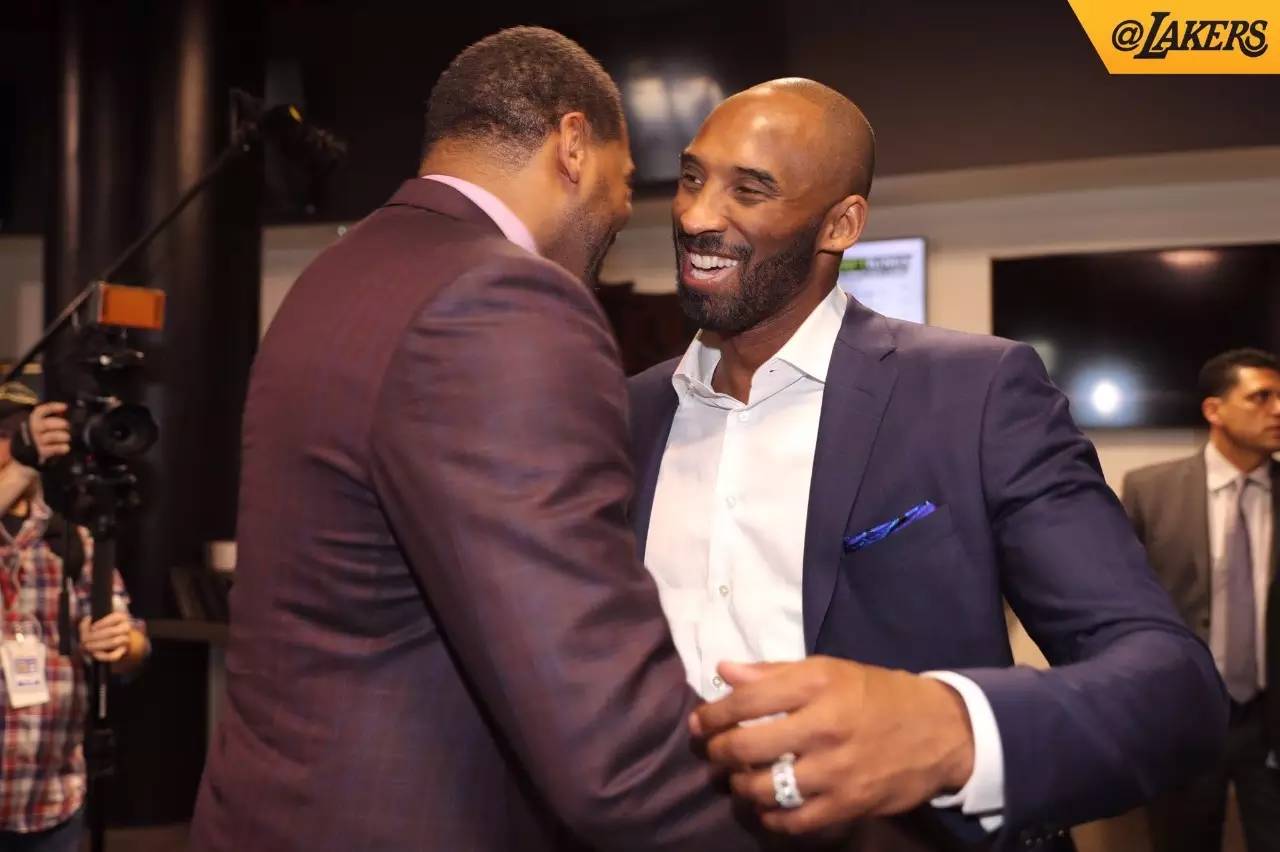 速的背景下 速的背景下